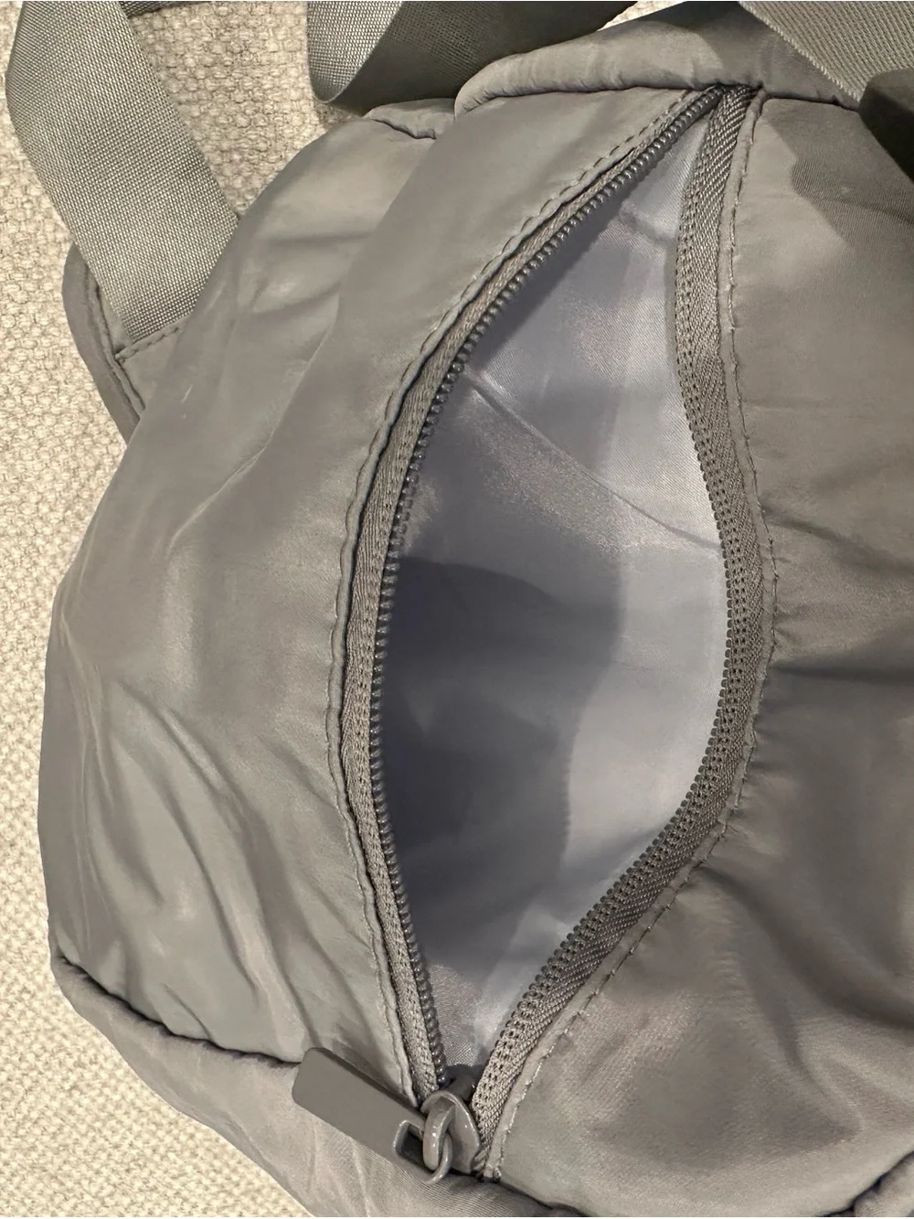 Gray Men's Duffel Bag - Lightweight Travel & Gym Bag